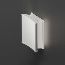 Load image into Gallery viewer, Lineacurve Mini LED Ceiling/Wall Light in Detail.

