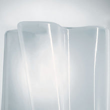 Load image into Gallery viewer, Logico Single Wall Light in Detail.

