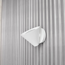 Load image into Gallery viewer, Keglen LED Wall Light in Detail.
