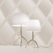 Load image into Gallery viewer, Kurage Table Lamp in small and medium.
