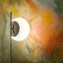 Load image into Gallery viewer, Lune LED Floor Lamp in Detail.
