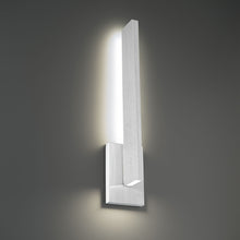 Load image into Gallery viewer, Mako Outdoor LED Wall Light in Detail.
