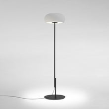 Load image into Gallery viewer, Vetra P LED Floor Lamp in Black.
