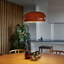 Load image into Gallery viewer, Vetra LED Pendant Light in living room.
