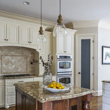 Load image into Gallery viewer, Matrimonio Pendant Light in dining room.
