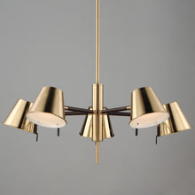 Load image into Gallery viewer, Carlo LED Chandelier in Detail.
