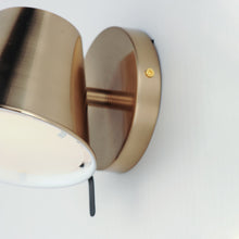 Load image into Gallery viewer, Carlo LED Wall Light in Detail.
