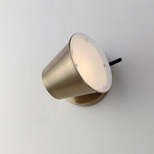 Load image into Gallery viewer, Carlo LED Wall Light in Detail.
