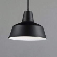 Load image into Gallery viewer, Pier M Outdoor Pendant Light in Detail.
