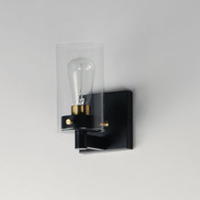Load image into Gallery viewer, Pinn Wall Light in Detail.
