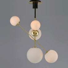Load image into Gallery viewer, Vesper Pendant Light in Detail.

