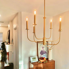 Load image into Gallery viewer, Wesley Chandelier in living room.
