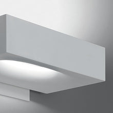 Load image into Gallery viewer, Melete LED Wall Light in Detail.
