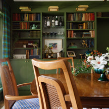 Load image into Gallery viewer, Merrick Picture Light in living room.
