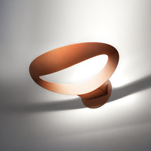 Load image into Gallery viewer, Mesmeri LED Wall Light in Detail.
