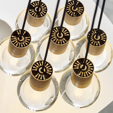 Load image into Gallery viewer, Mina LED Multipoint Pendant Light Detail.
