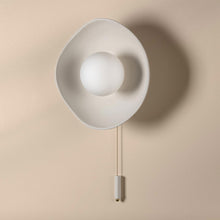 Load image into Gallery viewer, Bacia Wall Light in Detail.
