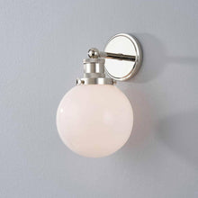 Load image into Gallery viewer, Beverly Wall Light in Detail.
