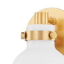 Load image into Gallery viewer, Elli Bath Wall Light in Detail.
