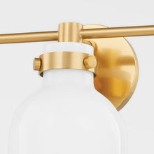 Load image into Gallery viewer, Elli Vanity Wall Light in Detail.
