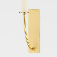 Load image into Gallery viewer, Iantha Wall Light in Detail.
