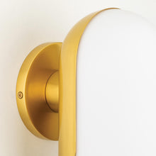 Load image into Gallery viewer, Mabel Bath Wall Light in Detail.

