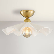 Load image into Gallery viewer, Maisie Pendant Light in Detail.
