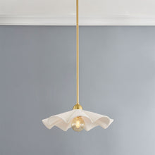Load image into Gallery viewer, Maisie Pendant Light in Detail.
