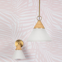 Load image into Gallery viewer, Mica Pendant Light in Detail.
