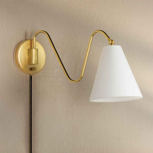 Load image into Gallery viewer, Onda Plug-In Wall Light in Detail.
