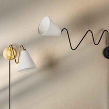 Load image into Gallery viewer, Onda Plug-In Wall Light in Detail.
