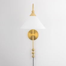 Load image into Gallery viewer, Sang Plug-In Wall Light in Detail.
