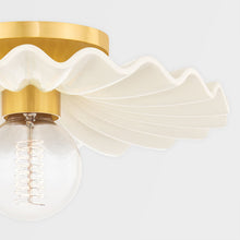 Load image into Gallery viewer, Tinsley Flush Mount Ceiling Light in Detail.
