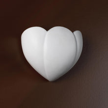 Load image into Gallery viewer, Tuli Wall Light in Detail.
