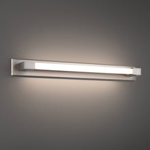 Load image into Gallery viewer, Barre LED Vanity Wall Light in Detail.
