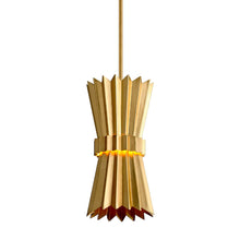 Load image into Gallery viewer, Moxy Pendant Light in Detail.

