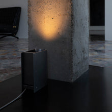 Load image into Gallery viewer, Plint LED Spot Floor Lamp in Detail.
