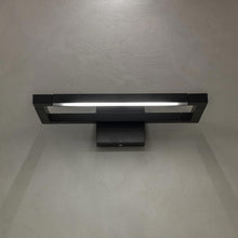 Load image into Gallery viewer, Spigolo LED Ceiling / Wall Light in Detail.
