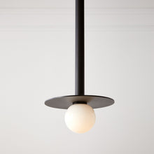 Load image into Gallery viewer, Nodes Pendant Light in Detail.
