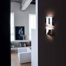 Load image into Gallery viewer, Kelly Wall Light in living room.
