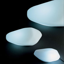 Load image into Gallery viewer, Stone Outdoor Lamp in Detail.
