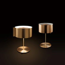 Load image into Gallery viewer, Switch Table Lamp in Detail.
