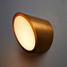 Load image into Gallery viewer, Zeepers LED Ceiling / Wall Light in Detail.
