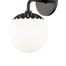 Load image into Gallery viewer, Paige Bath Vanity Light Detail.
