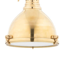 Load image into Gallery viewer, Pelham Pendant Light in Detail.
