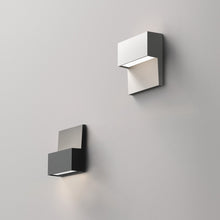 Load image into Gallery viewer, Piano LED Wall Light in Detail.
