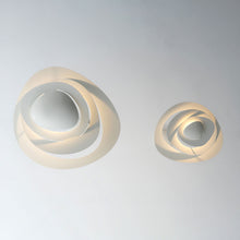 Load image into Gallery viewer, Pirce LED Suspension Light in Detail.
