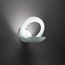 Load image into Gallery viewer, Pirce LED Wall Light in Detail.

