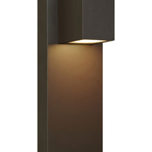 Load image into Gallery viewer, Quadrate Outdoor LED Wall Light Detail.
