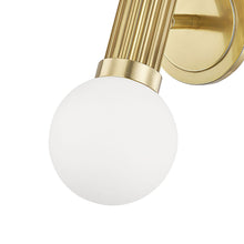 Load image into Gallery viewer, Reade Wall Light in Detail.
